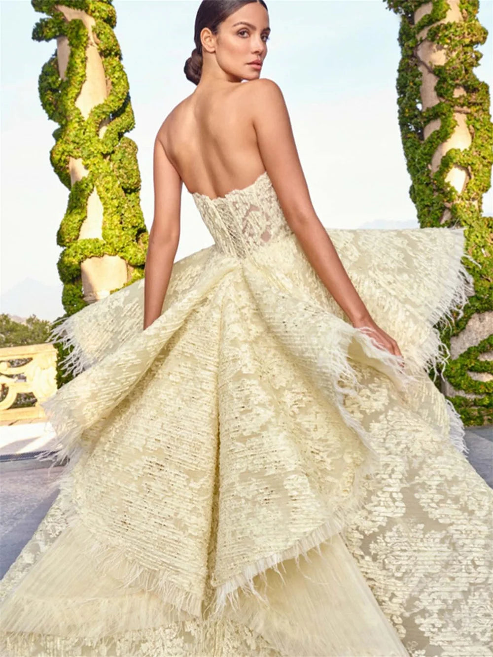 Luxurious Strapless Prom Dress 2026 Elegant Fringed Evening Dresses Charming Sleeveless Floor Length Gowns Vestidos De Novia